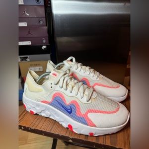 Nike Renew Lucent “White Royal Crimson”
